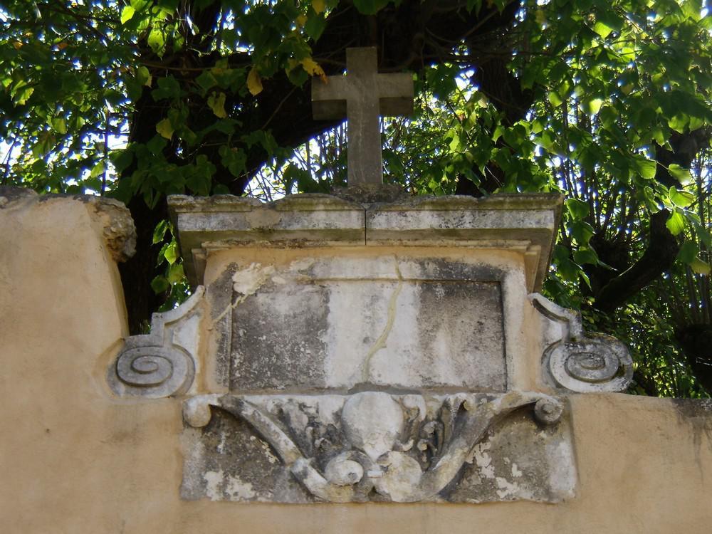 Croix de la place des Ormes – St Cyr au Mont d&rsquo;Or